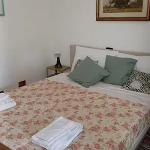quiet-apartment-in-rome-near-to-metro.it-romehotels.com/